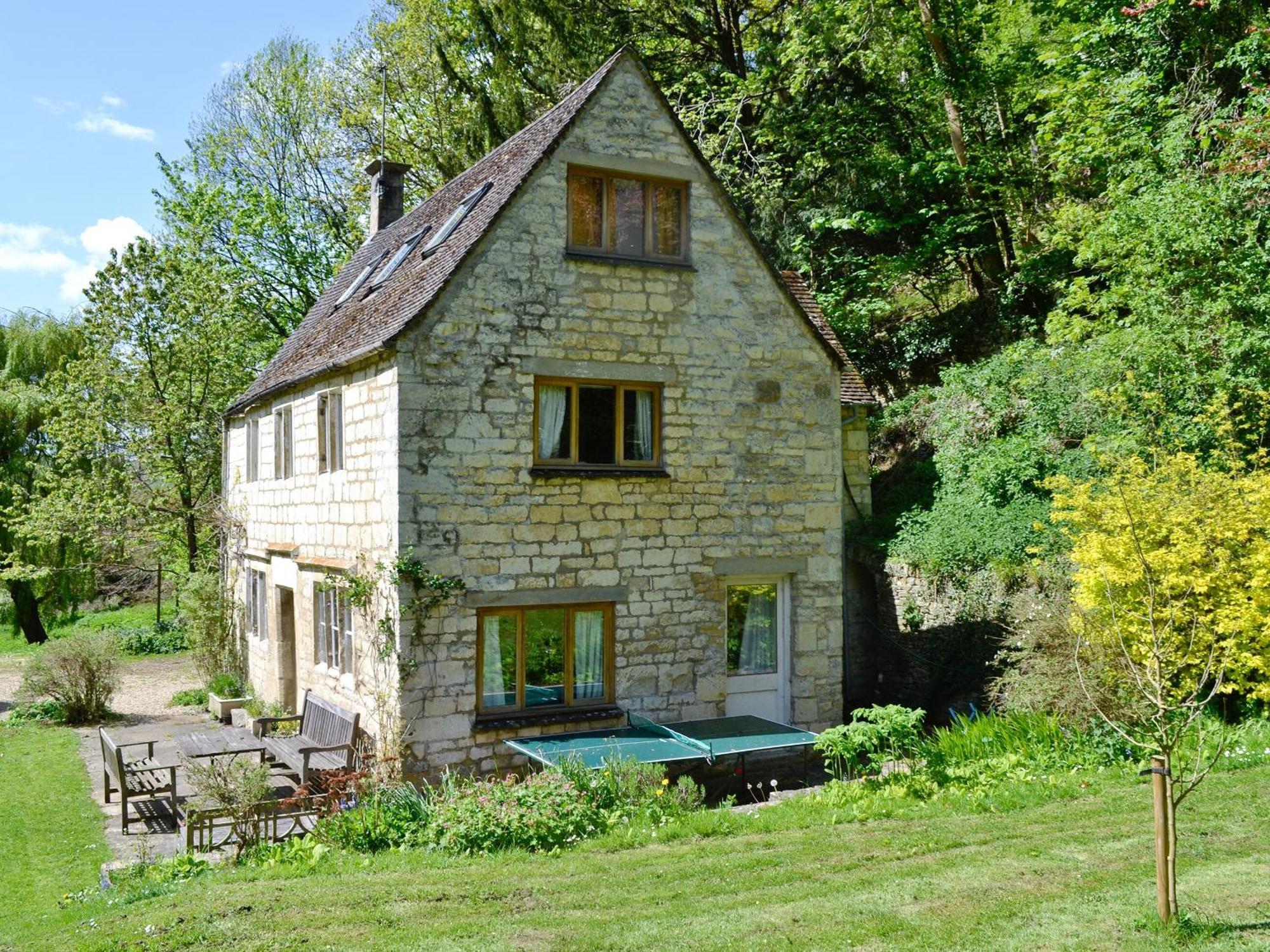 Driftcombe Farmhouse Bisley  Екстериор снимка